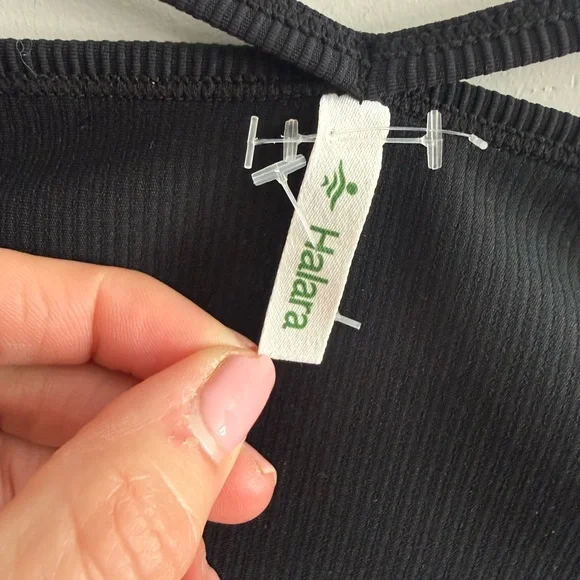 Halara Black Ribbed Long Sleeve Cropped Athletic Top XS Open Back Yoga - Picture 3 of 6